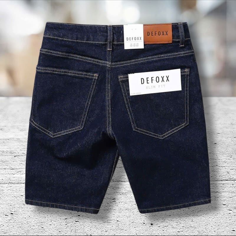 Quần short jean DEFOXX muối tiêu xanh là lựa chọn mới lạ cho mùa hè.