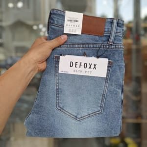 Quần Jean Defoxx Rách Nhẹ 250612