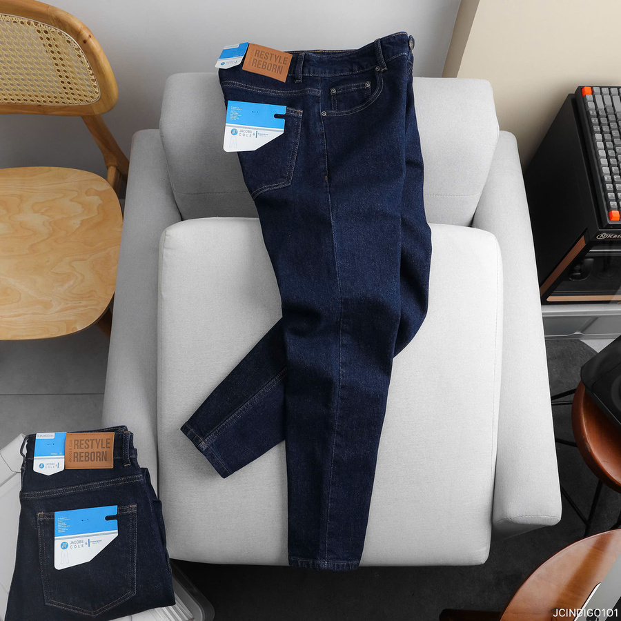 Bạn có thể diện quần jean Jacobs Cole form slimfit co giãn màu xanh trơn khi đi học, đi làm