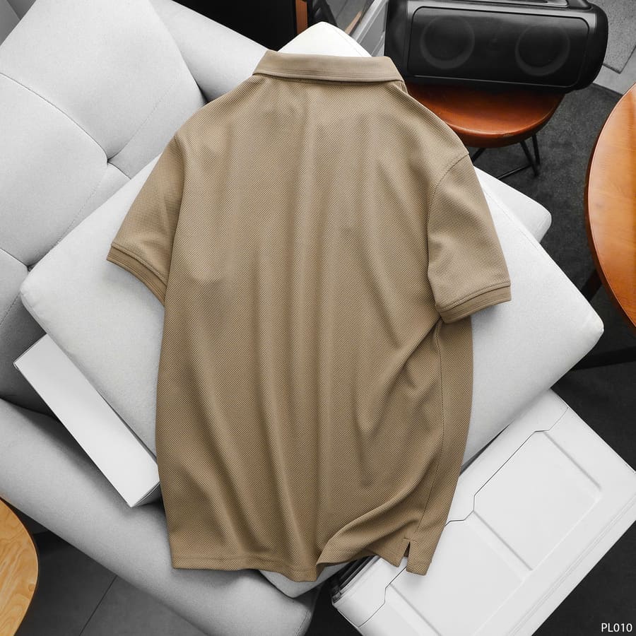 Áo thun Jacobs Cole chính hãng màu vàng bò mang đến làn gió mới cho tủ đồ nam giới.